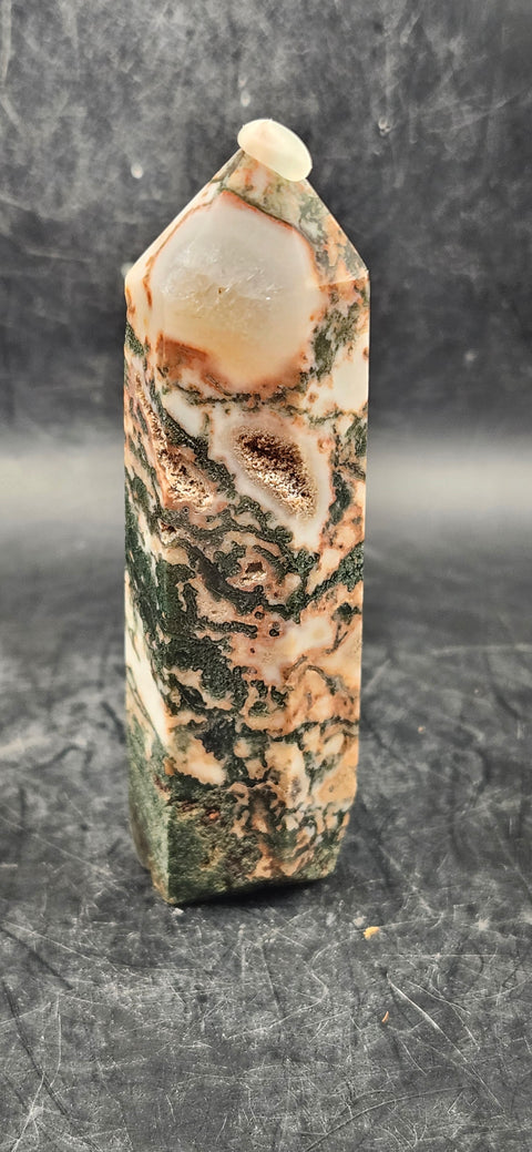 Tree agate tower! 3.5 inches tall, 3.3 ounces!