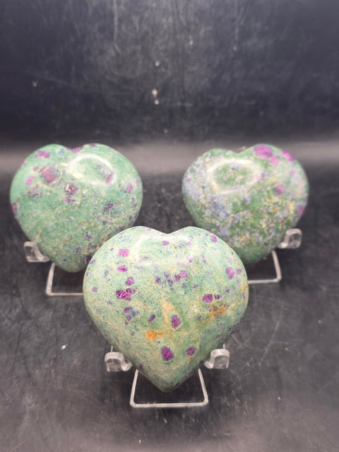 Ruby fuchite heart! Uv reactive, 4 ounces, 2.2 by 2.1 inches
