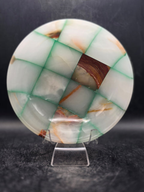 Colored onyx bowl green! 5 inches wide, 11.2 ounces