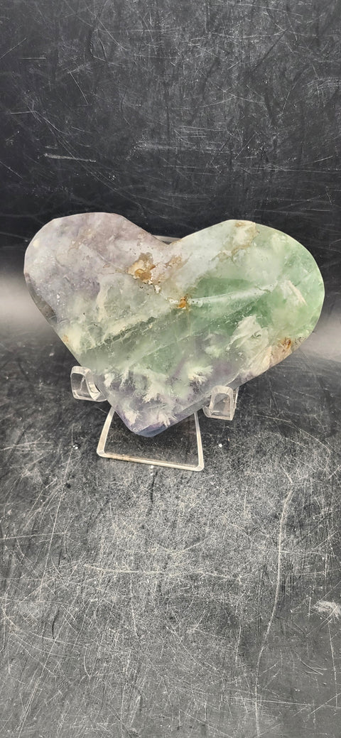 Snowflake florite heart! 6 ounces,   3.2 inches wide, 2.5" tall