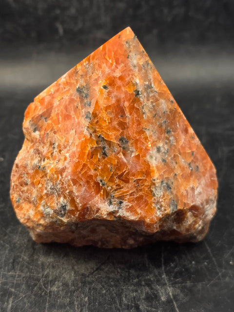 Sunstone polished top point! 11.5 ounces, 2.9 inches tall, 2.7" wide