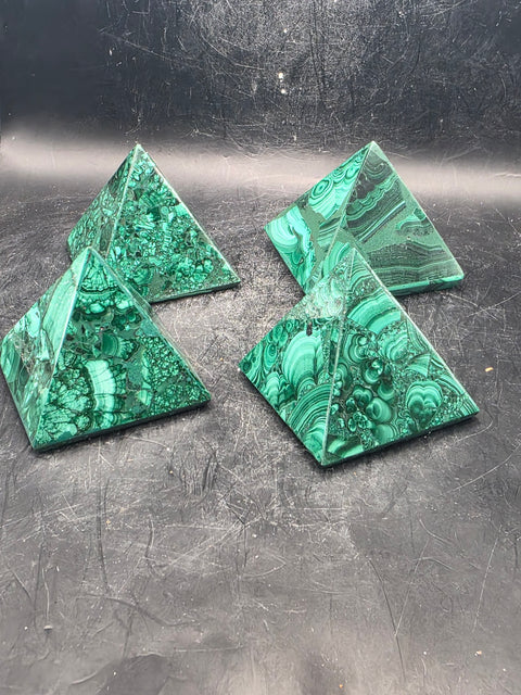 Malachite pyramid! 3.5 ounces, 1.7 inches tall, 1.9 inches wide!