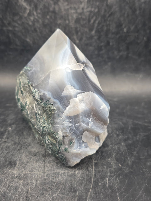 Druzy agate polished top point! 10.9 ounces, 2.8 inches tall, 2.7" wide