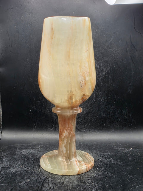 Onyx goblet! 1 pound, 7.5 inches tall, 2.9 inches wide!