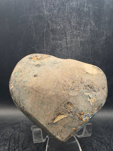 Druzy Amethyst heart! 1.3 pounds, 4 inches wide!