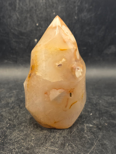 Flower agate flame tower! 9.8 ounces, 3.4 inches tall, 1.9" wide