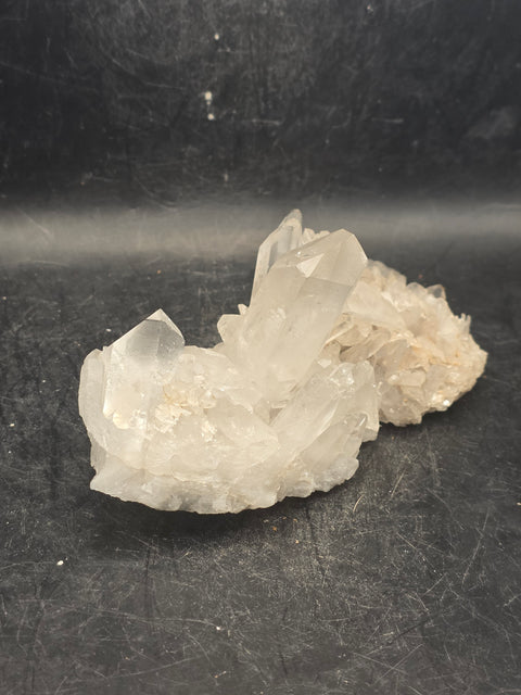 Clear quartz cluster! 7.7 ounces, 4.8 inches long, 2.5" wide