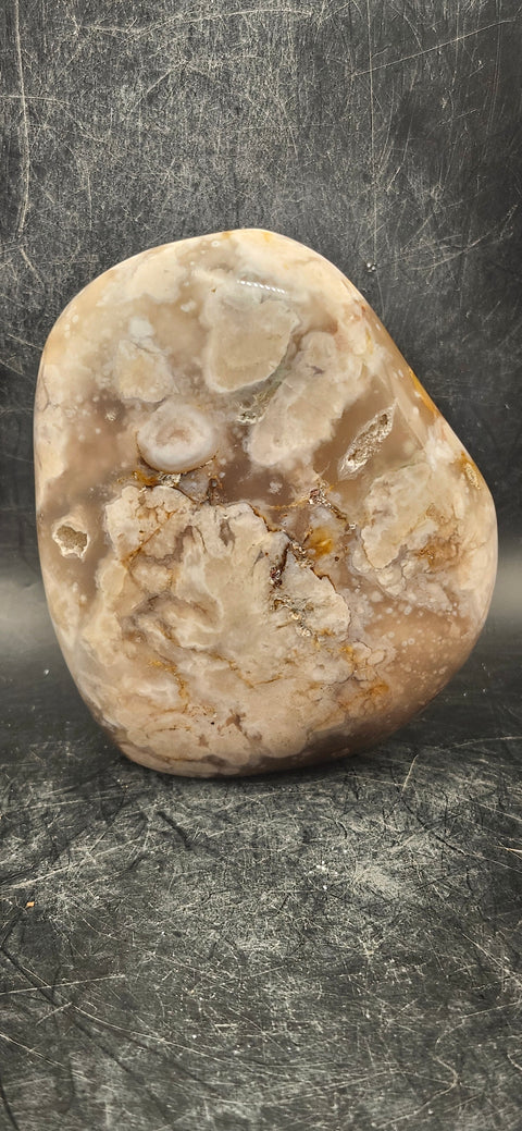 Flower agate free-form! 13 ounces, 3.3 inches tall