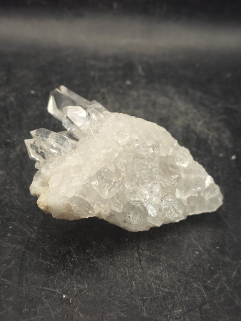 Clear quartz cluster! 3.5 ounces!, 2.8 by 2.4 inches!