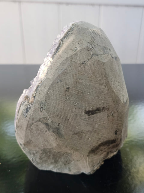 Amethyst cut base free form! 2.4 pounds, 4.7 inches tall 3.3 wide