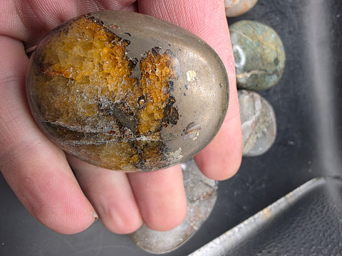 Golden healer pyrite palm stone! 1.8 to 2.2 inches