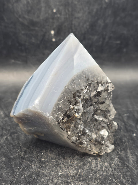 Druzy agate polished top point! 7.4 ounce, 2.7 inches tall!