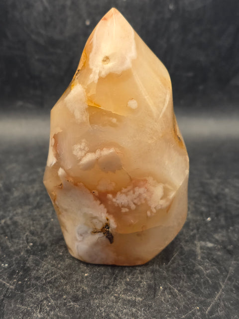 Flower agate flame tower! 9.8 ounces, 3.4 inches tall, 1.9" wide