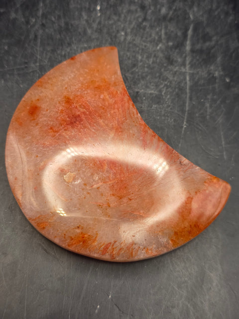 Agate moon! 4 ounces, 3 inches tall, 2 inches wide