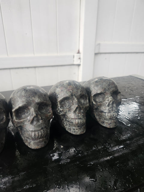 Flame stone yooperlite skull, 1.1 pound, 3.8 inches long, 3.1 tall, 2.3 wide