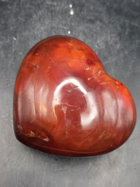 Carnelian agate heart! 10.6 ounces, 3.2 inches wide, 2.9" tall