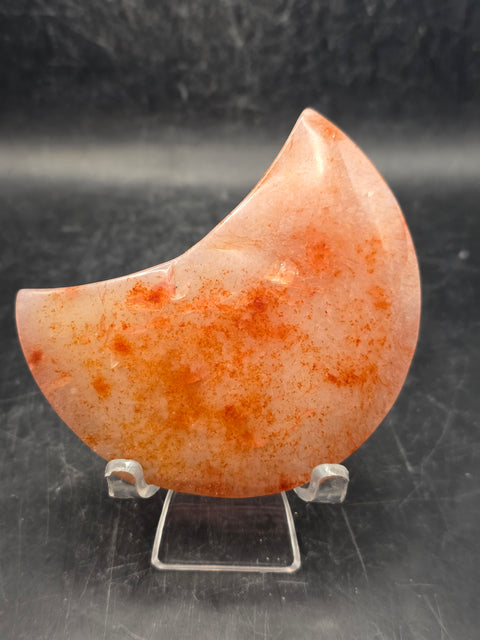 Agate moon! 4 ounces, 3 inches tall, 2 inches wide