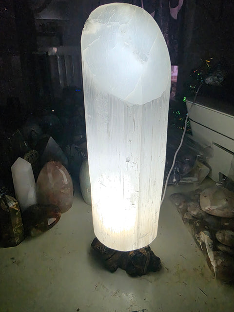 Selenite arched tower lamp! 8 pounds, 1 foot tall, comes with led light