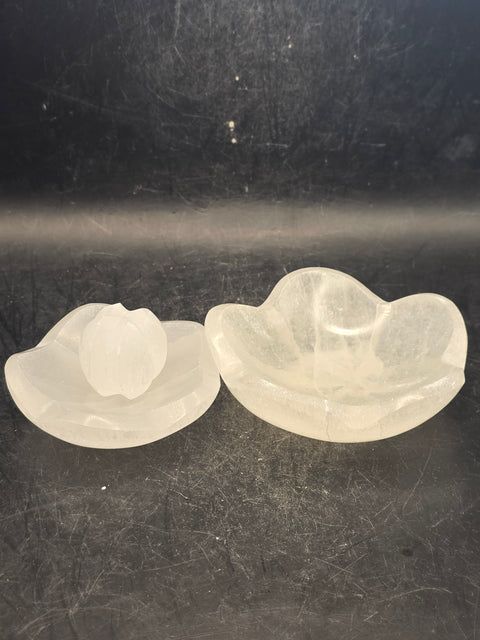 3 piece lotus flower bowl set! 6.5 ounces, 2.8 inches wide!