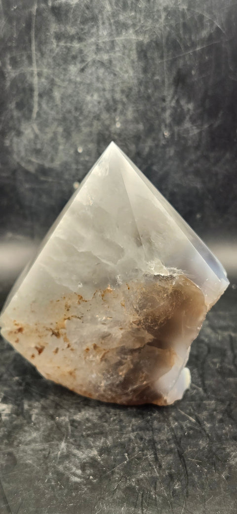 Druzy agate polished top point! 11.3 ounces, 3.4 inches tall, 3.3" wide