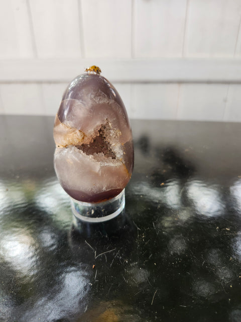 Druzy agate egg. 5.2 ounces, 2.75 inchs