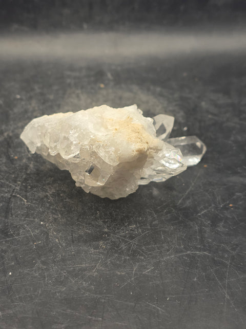 Clear quartz cluster! 3.5 ounces!, 2.8 by 2.4 inches!