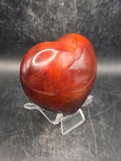 Carnelian agate heart! 10.6 ounces, 3.2 inches wide, 2.9" tall