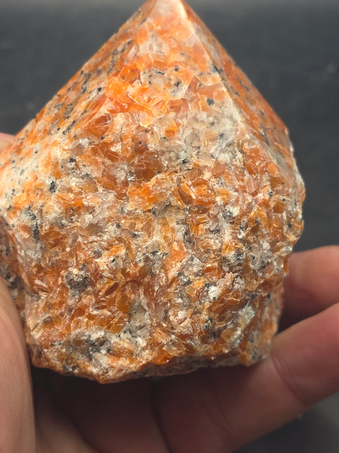 Sunstone polished top point! 14.4 ounces, 3.2 inches tall, 2.8" wide