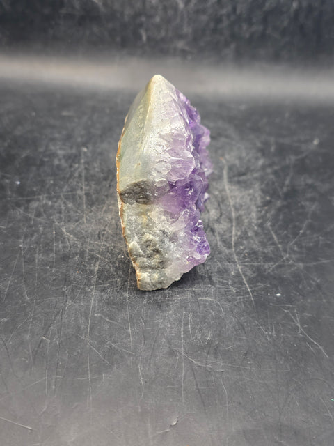 Amethyst polished top point! 6 ounces, 2.3 inches tall, 3.3" wide