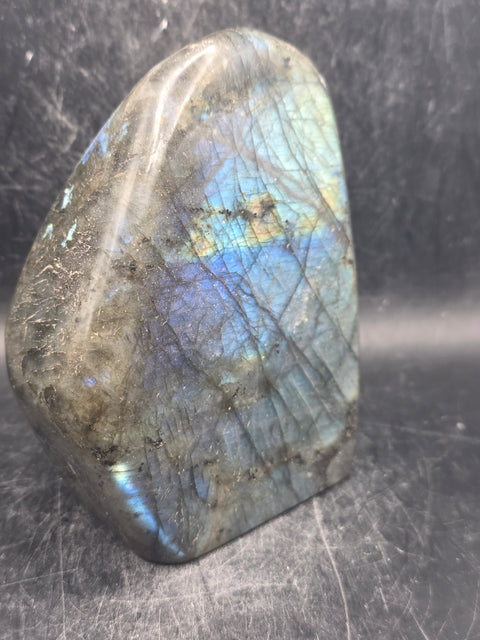 Labradorite free form! 1.10 pounds, 4.2 inches tall, 3.3" wide