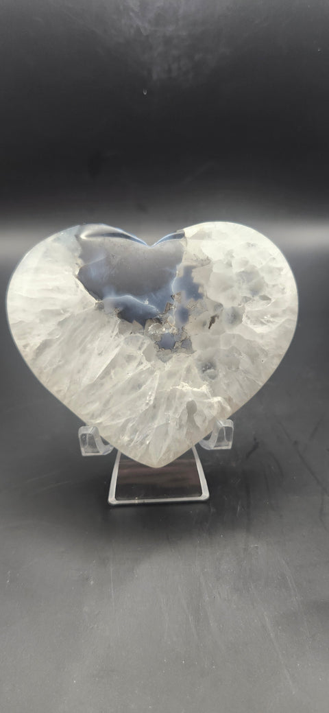 Snakeskin agate heart. 5.5 ounces, 3.5 inches wide 3 tall