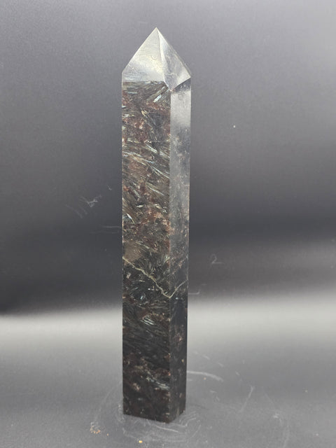 Jumbo arfvedsonite tower! 9.5 inches tall, 1.15 pounds