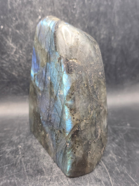 Labradorite free form! 1.11 pounds, 4.1 inches tall, 3.4" wide