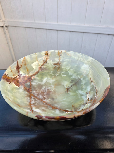 XXL ONYX BOWL! 4.10 pounds, 11.5 inches wide, 3.5 inches tall!
