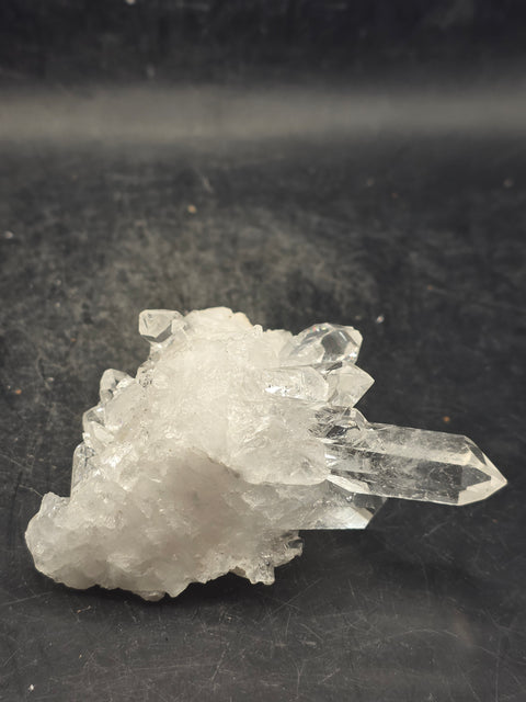 Clear quartz cluster! 3.5 ounces!, 2.8 by 2.4 inches!