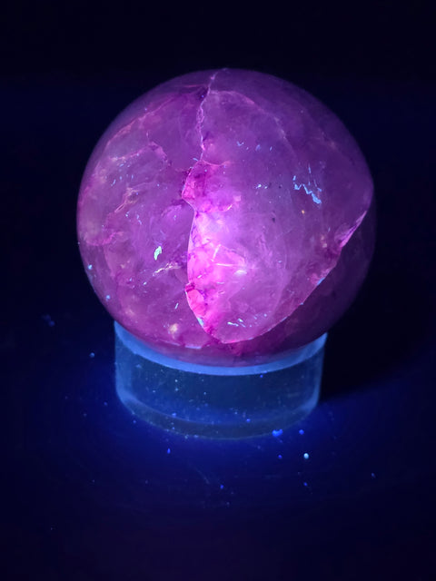 Purple crackle quartz sphere! 60.8mm, 2.3 inches, 11.2 ounces