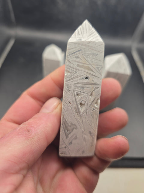 White lace agate tower! 2.9 too 3.5 inches!