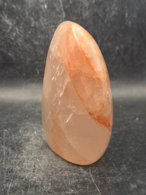 Red hematoid fire quartz free form! 13.3 ounces, 3.4 inches tall