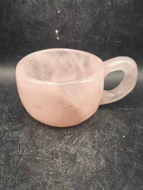 rose quartz cup! 7.5 ounces, 3.6 inches wide, 1.6 inches tall!