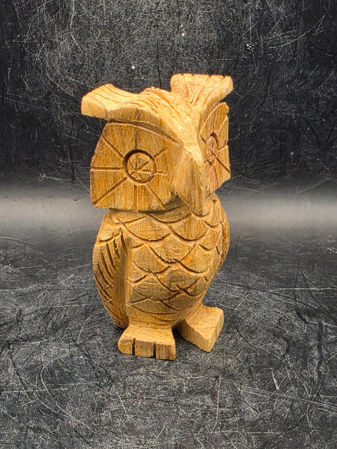 Palo santo hand carved owl figurine!! 2.9 inches tall