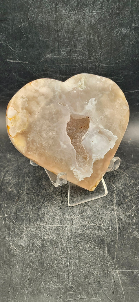Druzy flower agate heart! 5.6 ounces, 3.3 inches wide, 2.9" tall