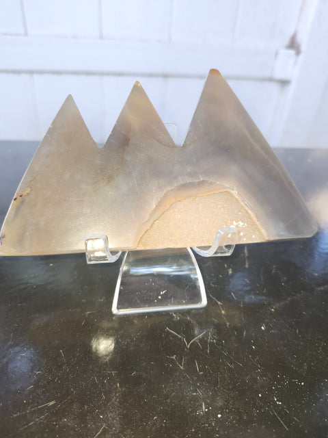 Druzy agate mountain carving! 6.3 ounces, 5 inches wide, 3 inchs tall