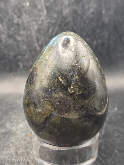 Labradorite egg! 11.2 ounces, 2.9 inches tall, 2.1" wide
