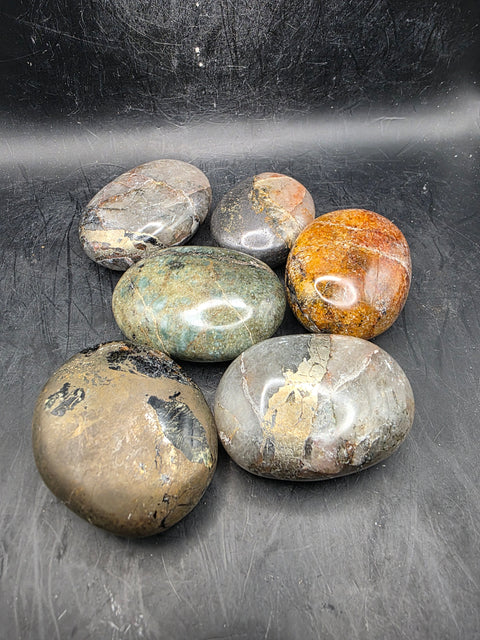 Golden healer pyrite palm stone! 1.8 to 2.2 inches