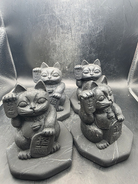 Maneki neko shungite figurine! 6 ounces, 3 inches tall!