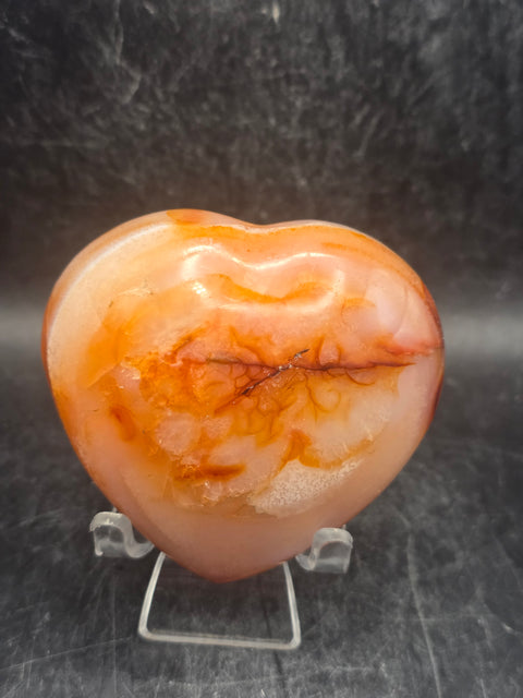 Carnelian agate heart! 7.2 ounces, 2.7 inches wide, 2.5" tall