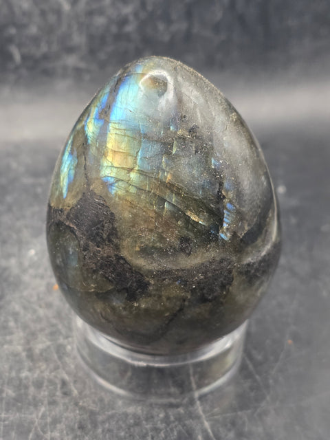 Labradorite egg! 11.2 ounces, 2.9 inches tall, 2.1" wide