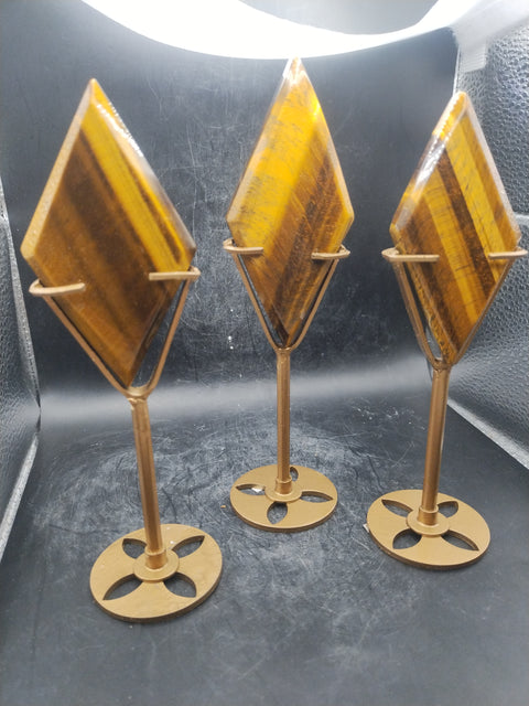 Tiger eye diamond with gold stand!! 3.6 inches, 2.2 ounces!