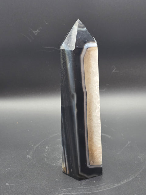 Large black and white striped agate tower! 6" tall, 1 pound!