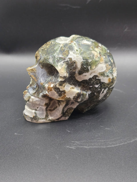Druzy moss agate skull! 1.10 pounds, 3.9 inches long, 3.1" tall